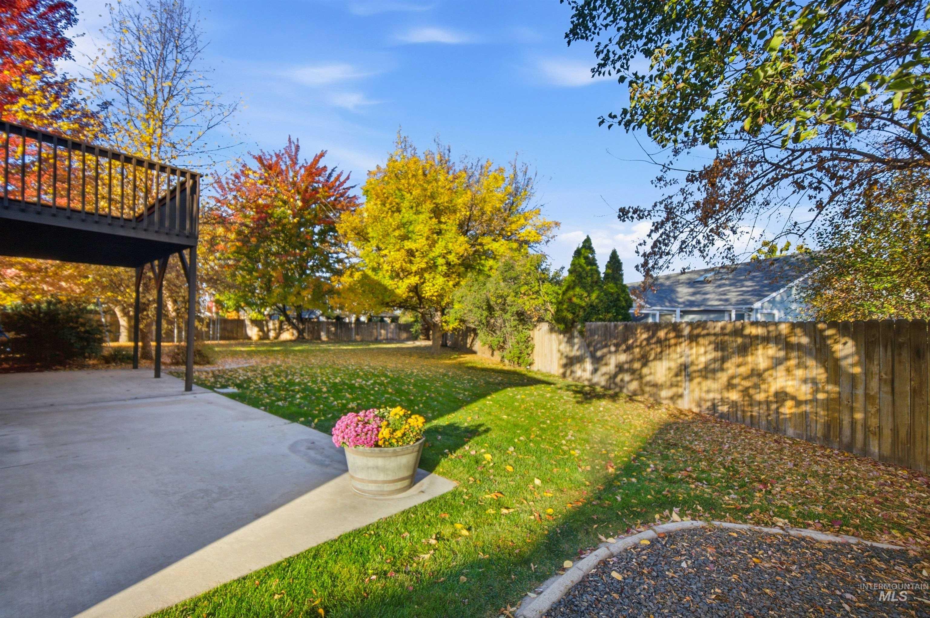 1758 E Summerplace Court Property Photo 41