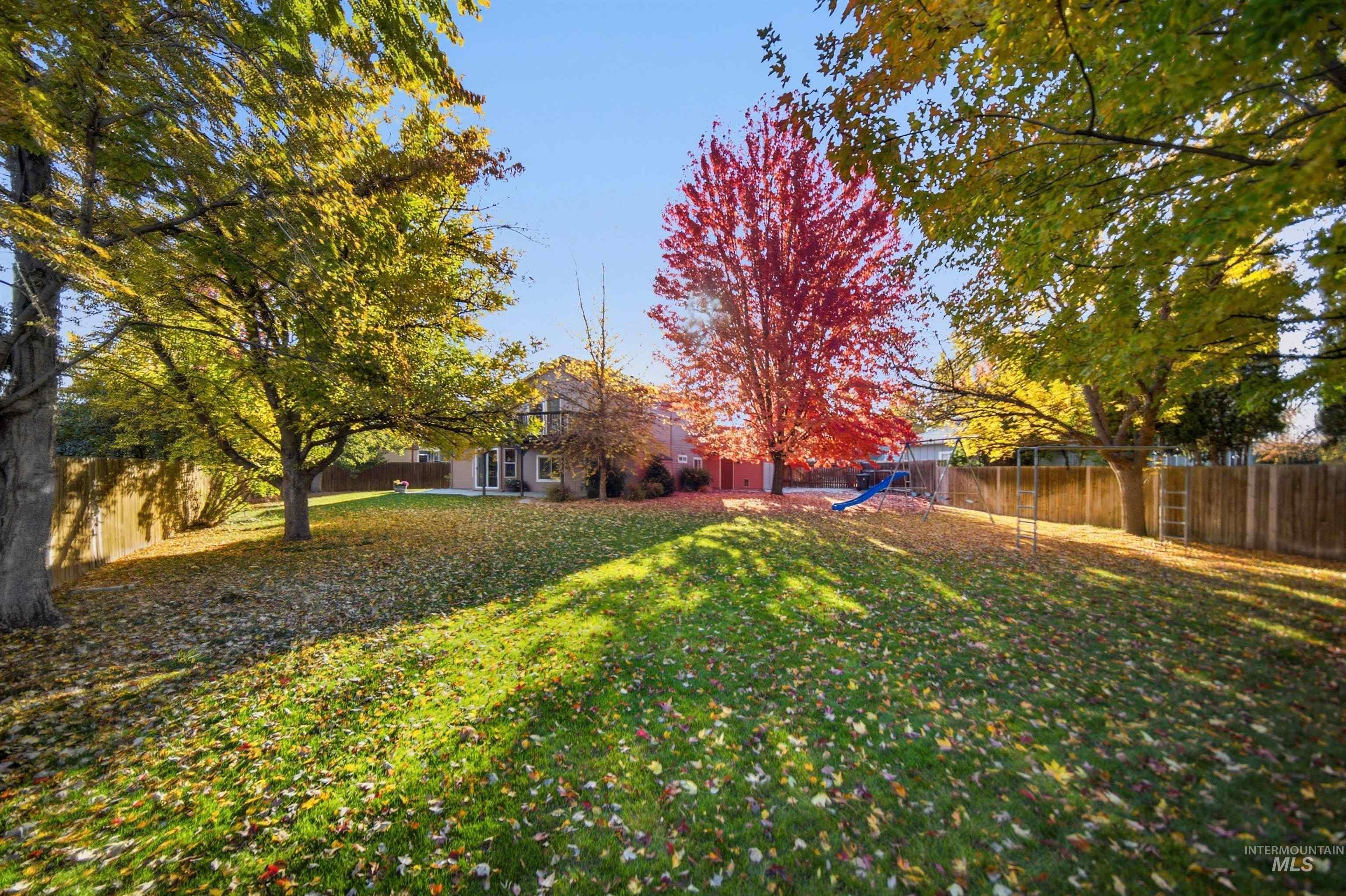 1758 E Summerplace Court Property Photo 44