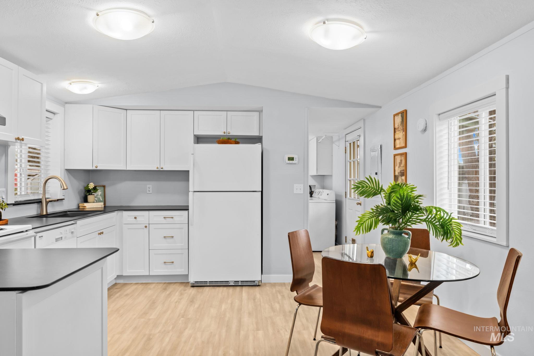 5653 N Fairfax Lane Property Photo 15
