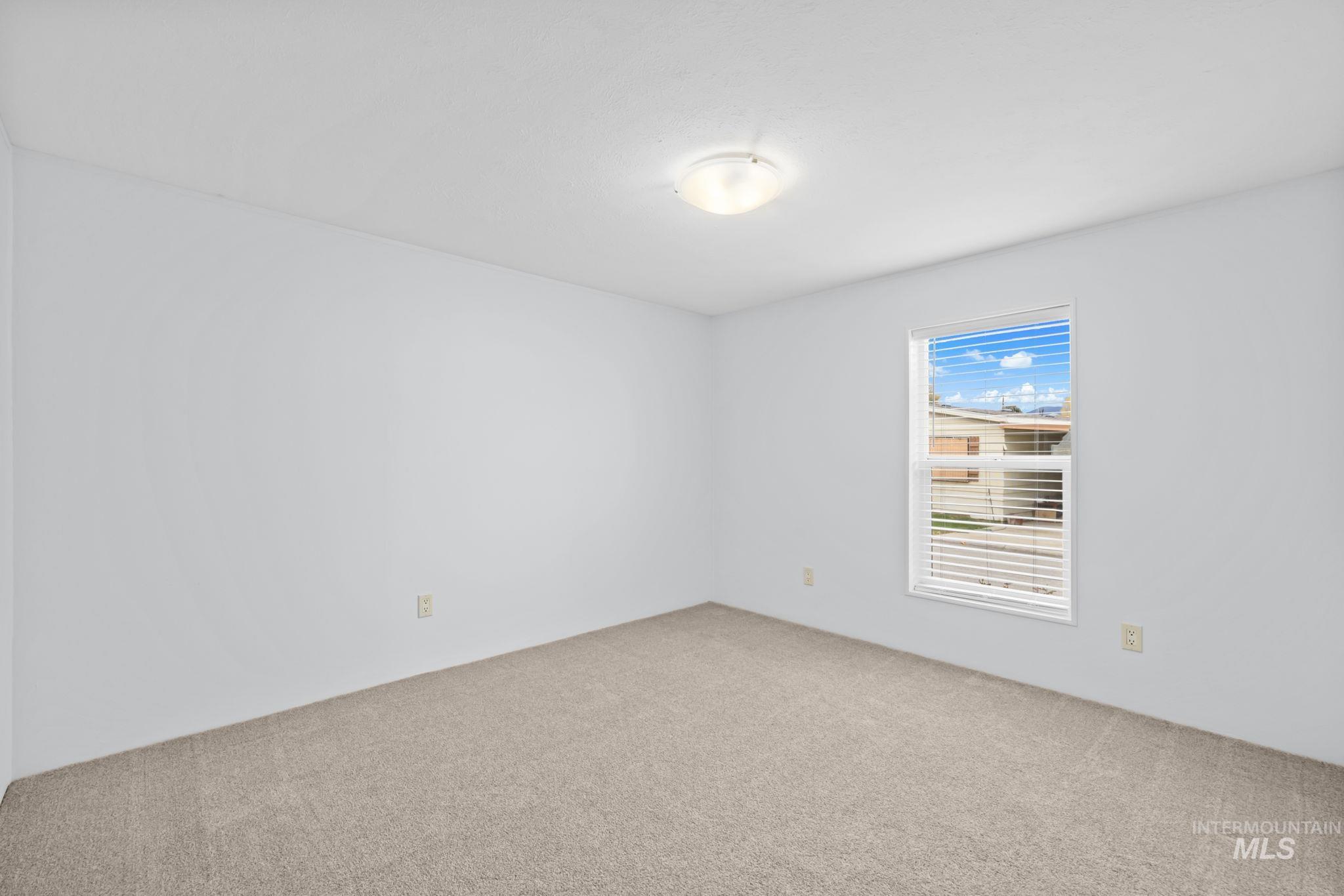 5653 N Fairfax Lane Property Photo 29