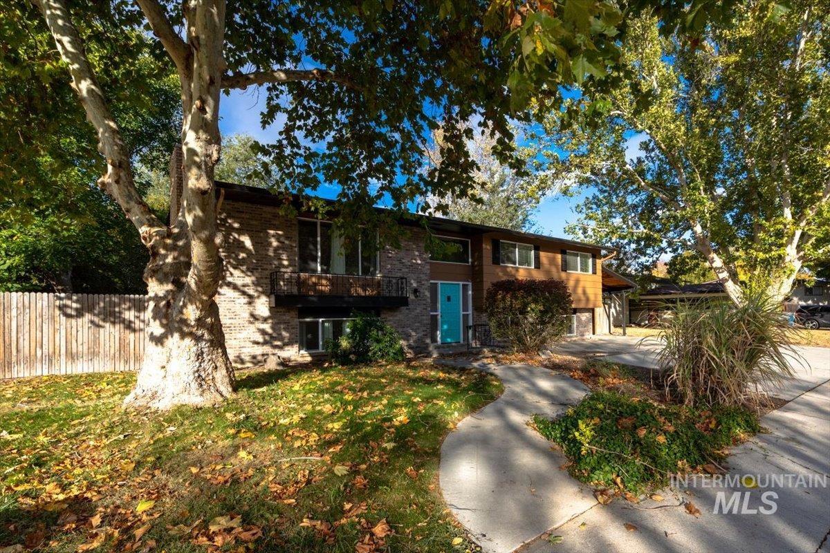 4155 N Kilarney Dr. Property Photo 1
