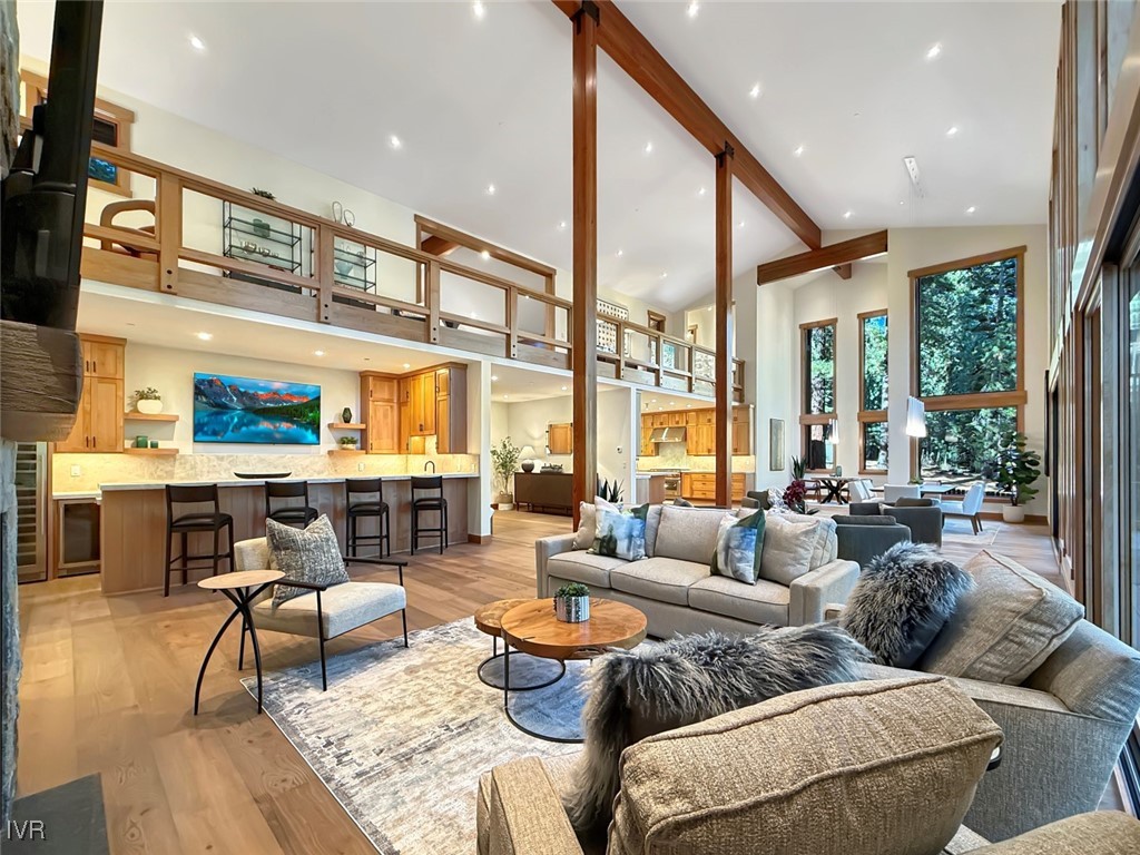 887 S Dyer Circle Property Photo 4