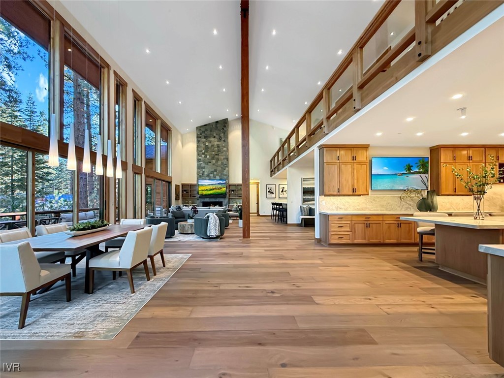 887 S Dyer Circle Property Photo 6