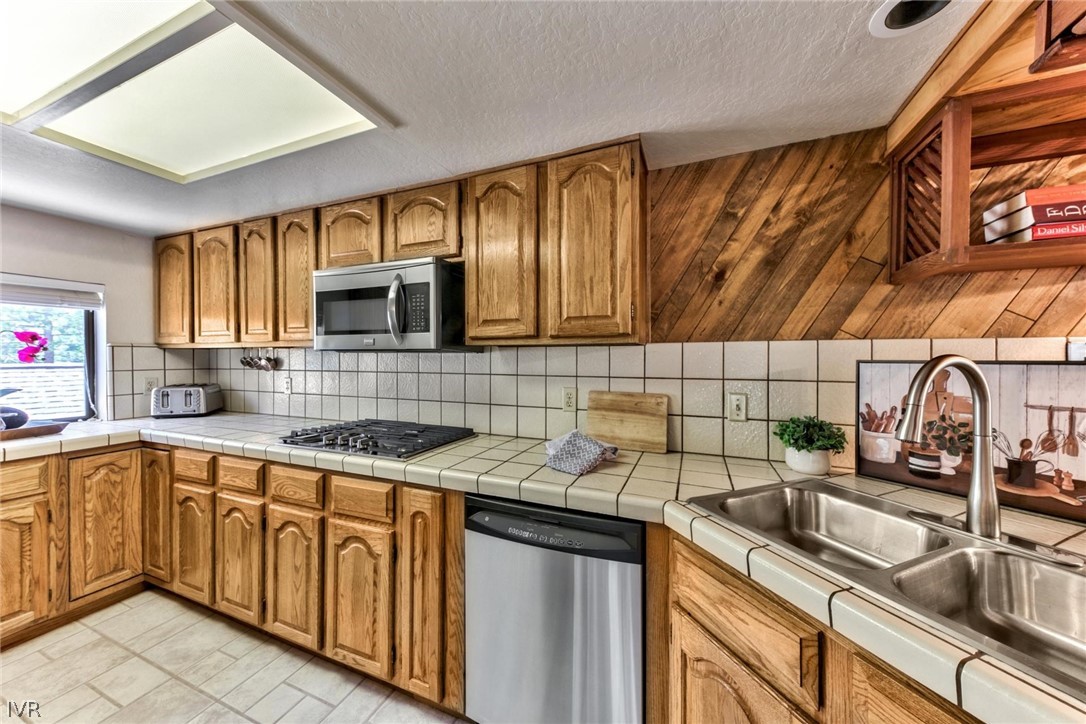 696 Village Boulevard 20 Property Photo 8