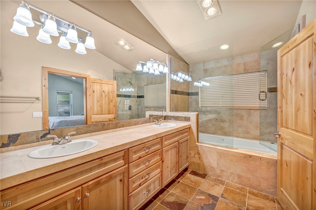 910 Southwood Boulevard 1 Property Photo 12