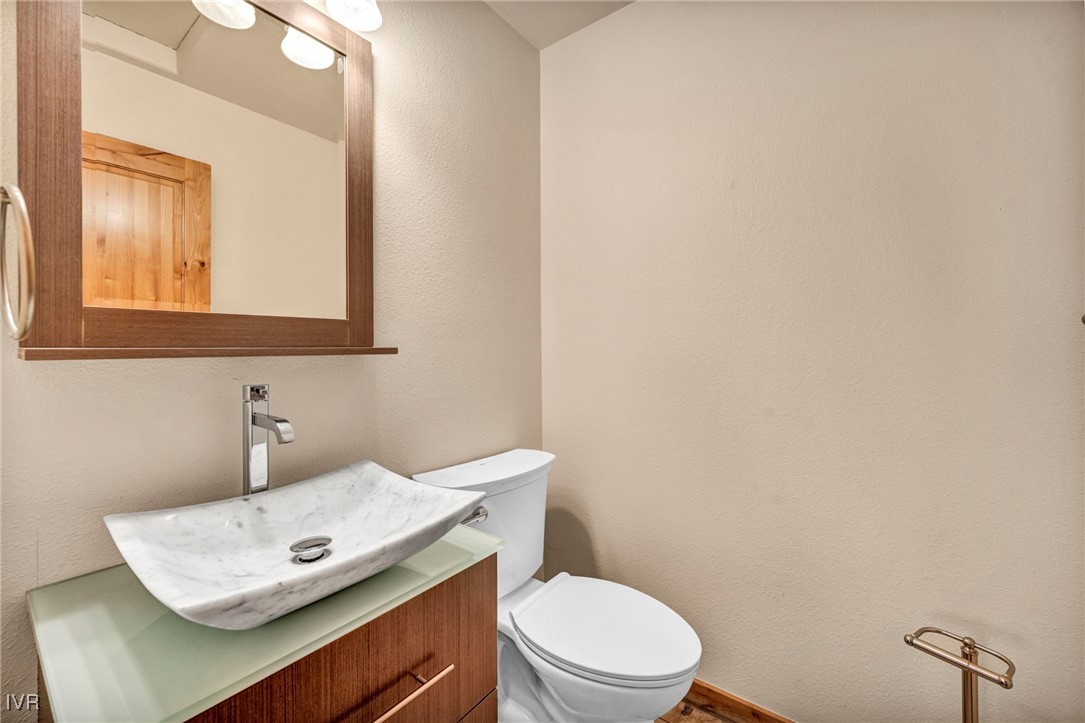 910 Southwood Boulevard 1 Property Photo 15