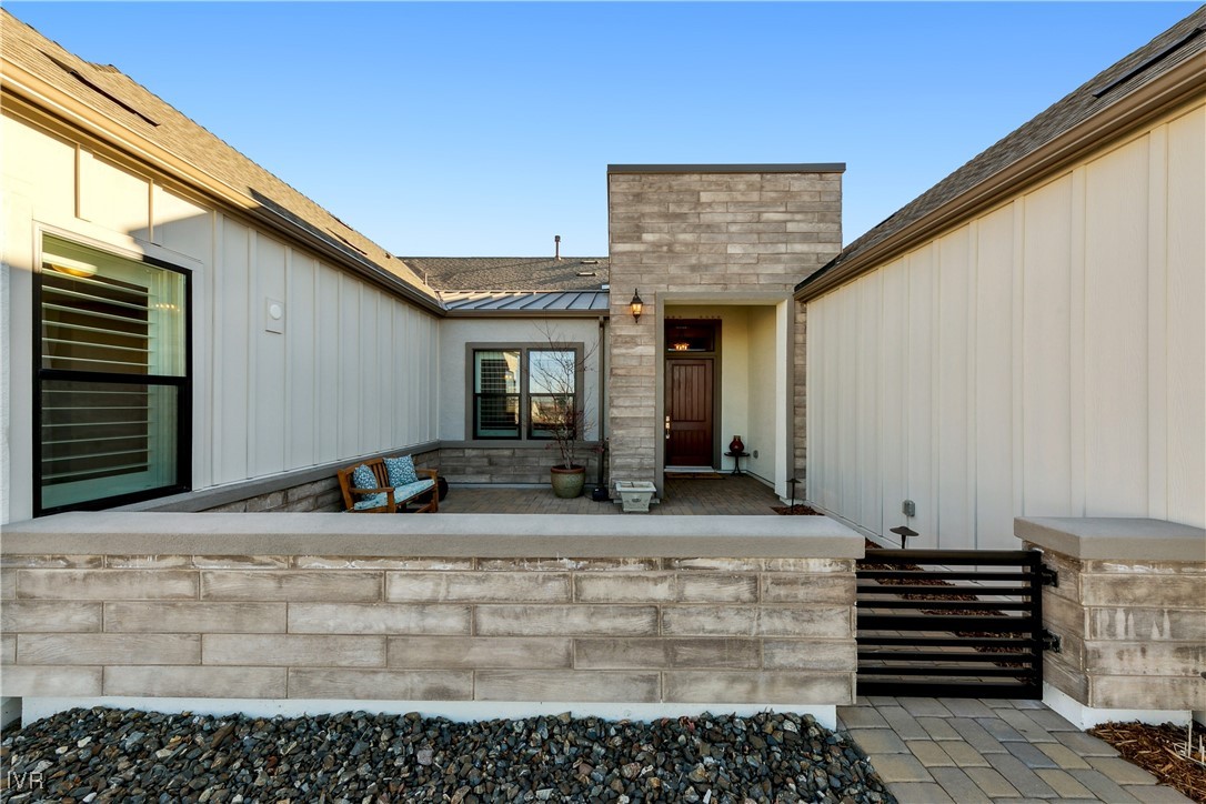 3004 Copper Stone Drive Property Photo 4
