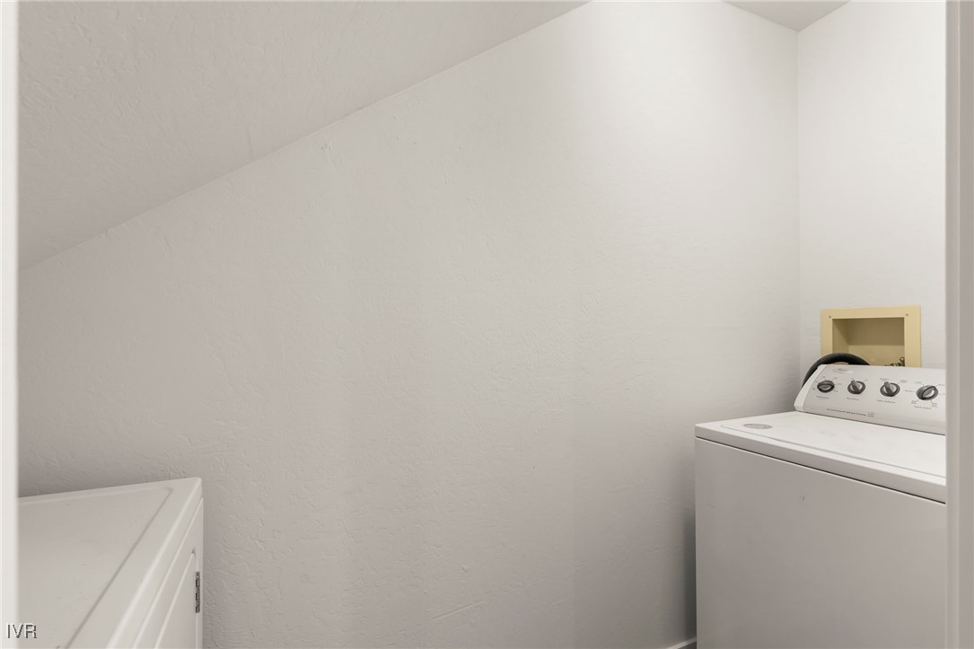 950 Dana Court 2 Property Photo 14