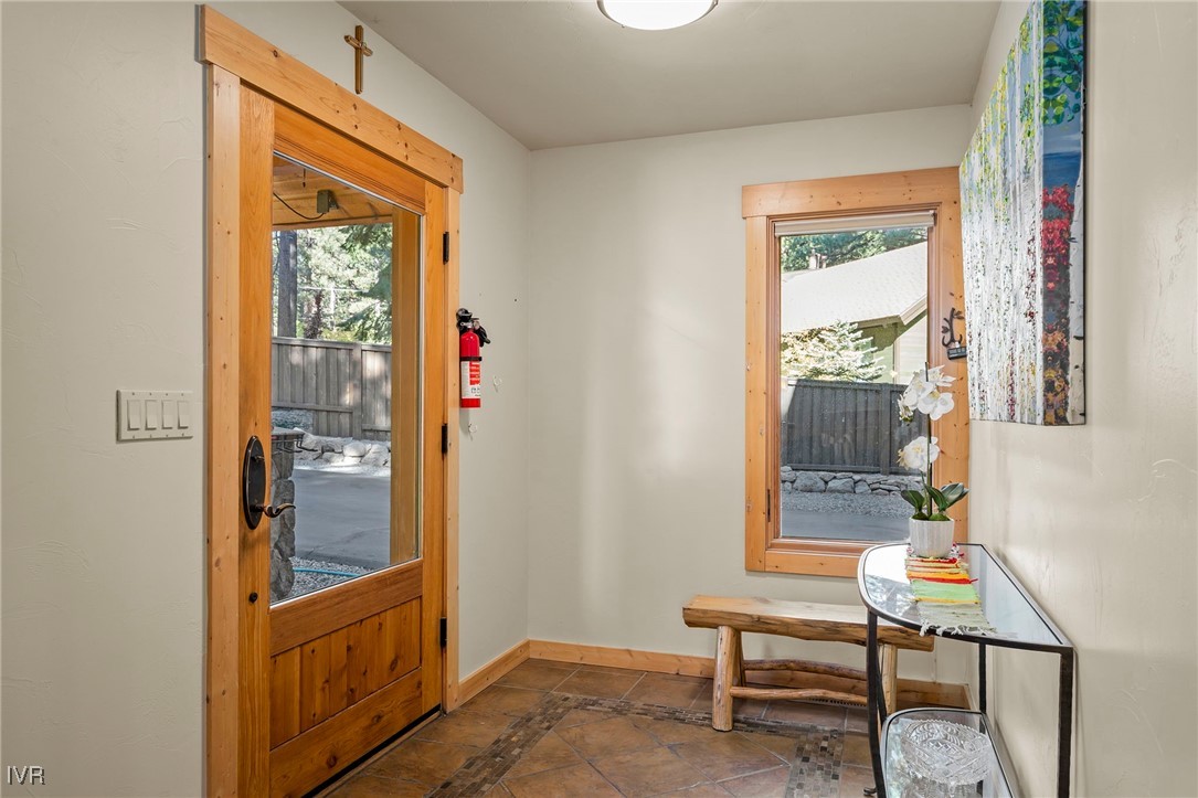 1089 Oxen Road Property Photo 5