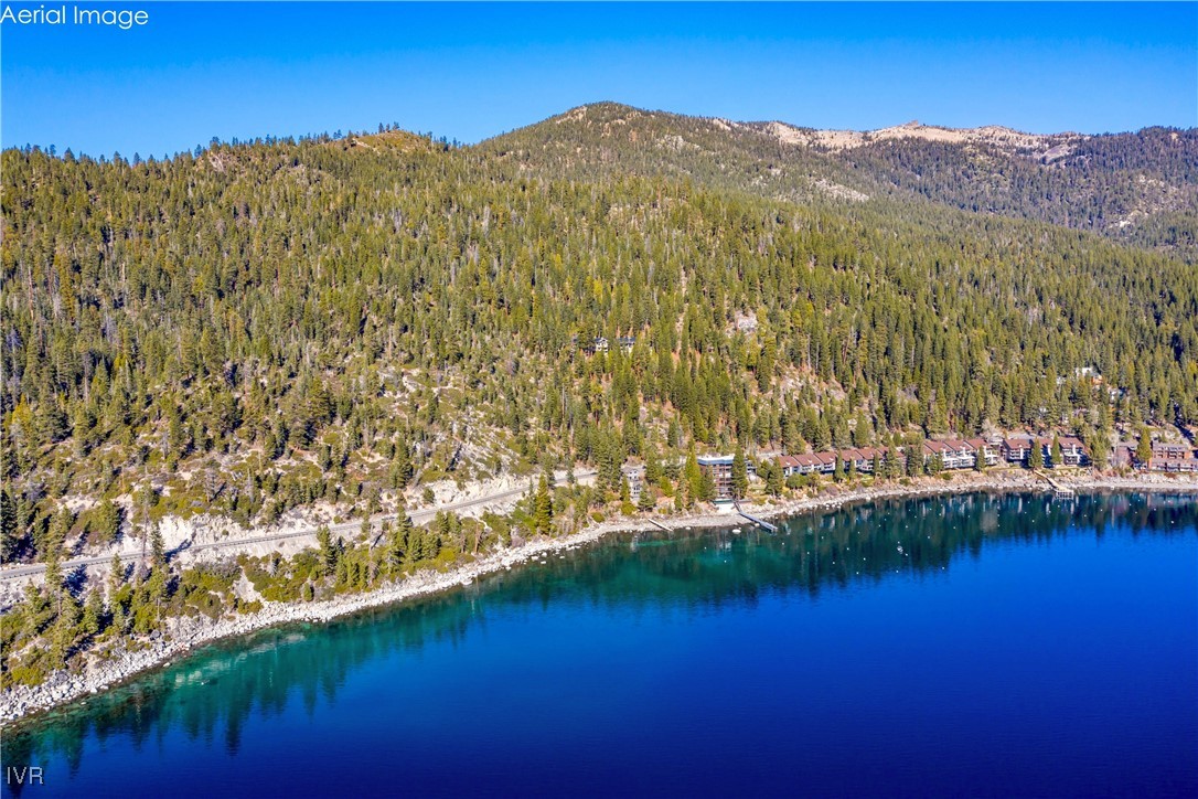 451 Lakeshore Boulevard Property Photo 9