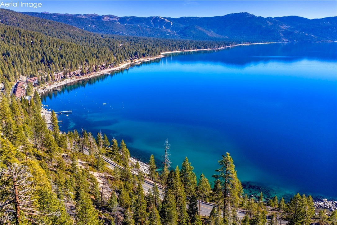 451 Lakeshore Boulevard Property Photo 12