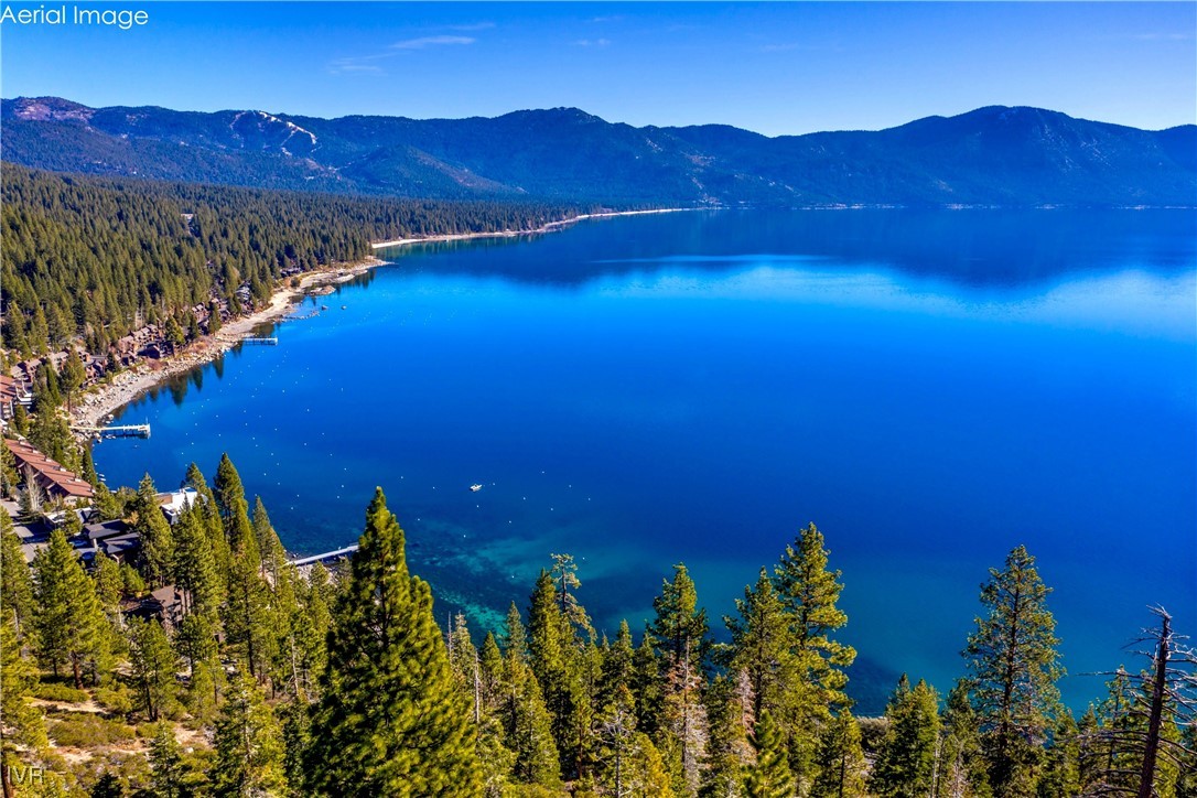 451 Lakeshore Boulevard Property Photo 13