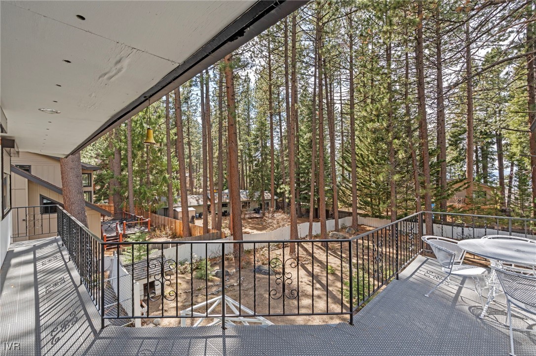 1032 Lynn Way Property Photo 41