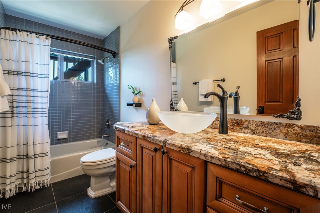 541 Silvertip Drive Property Photo 39