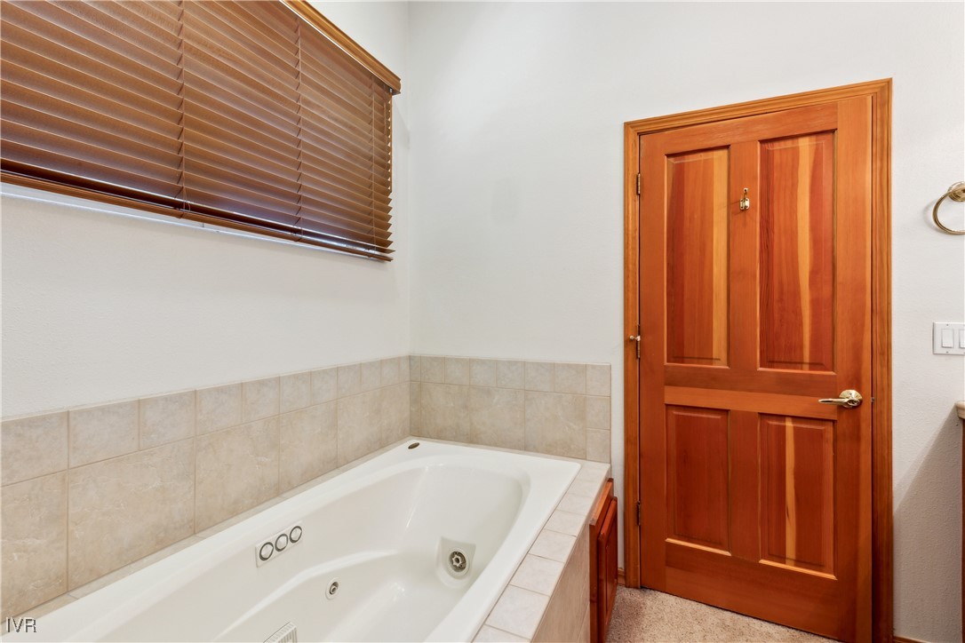 898 Peepsight Circle Property Photo 18