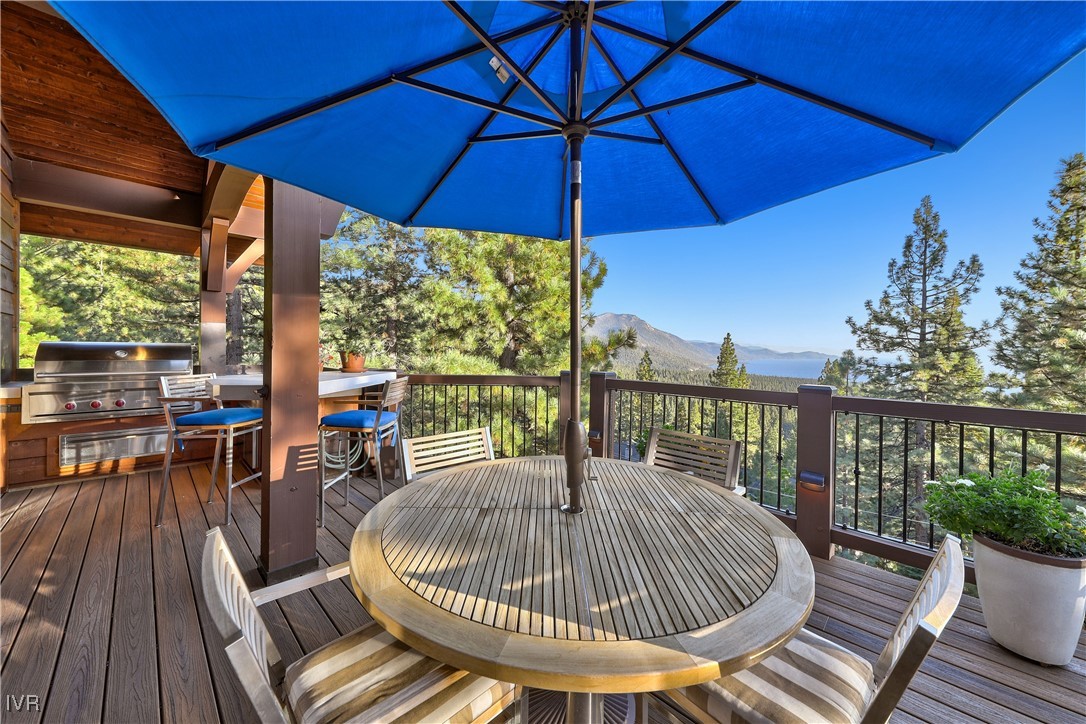 541 Skylake Court Property Photo 7