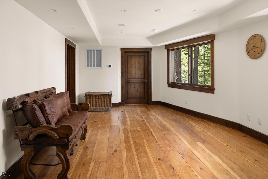 541 Skylake Court Property Photo 26