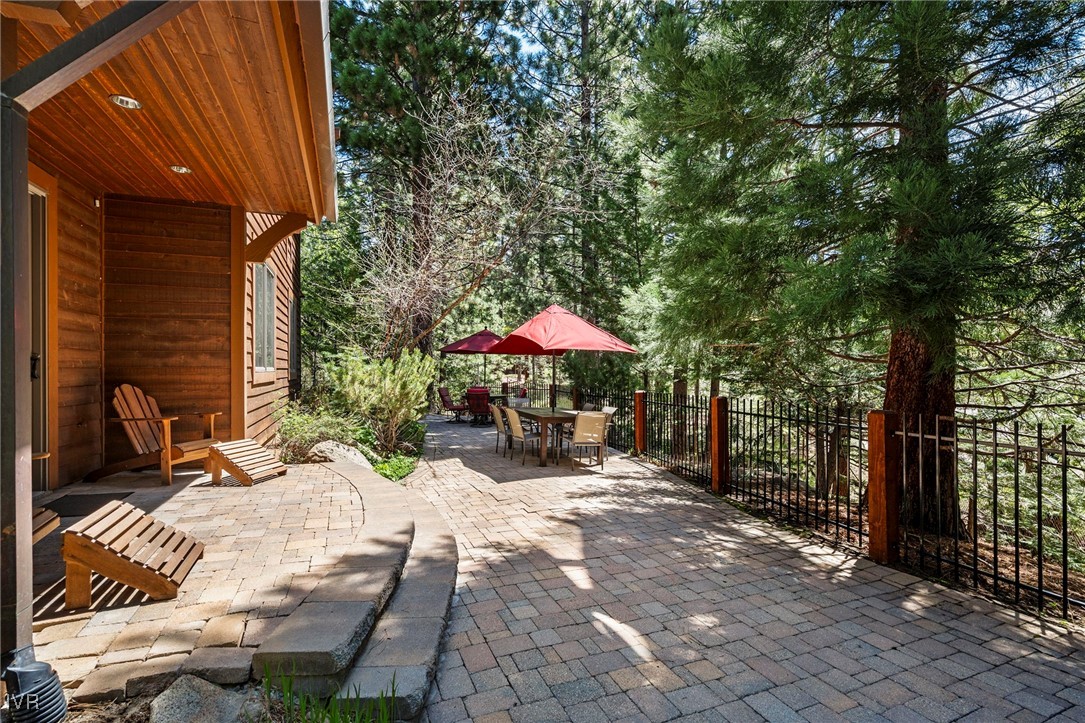 200 Glen Way Property Photo 15