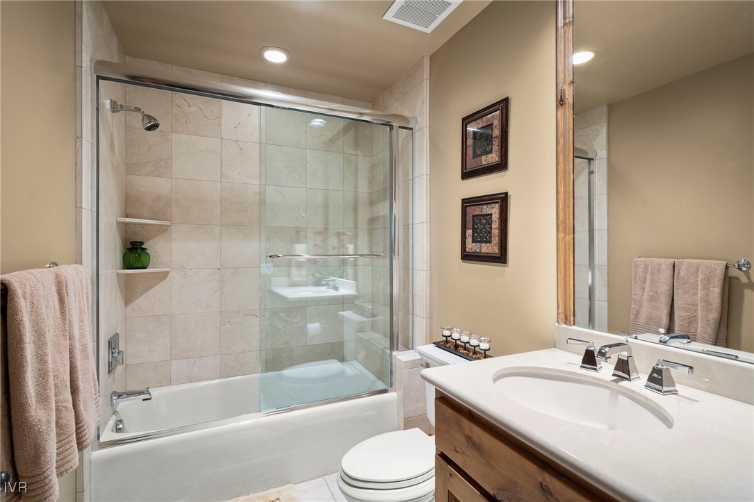 200 Glen Way Property Photo 24