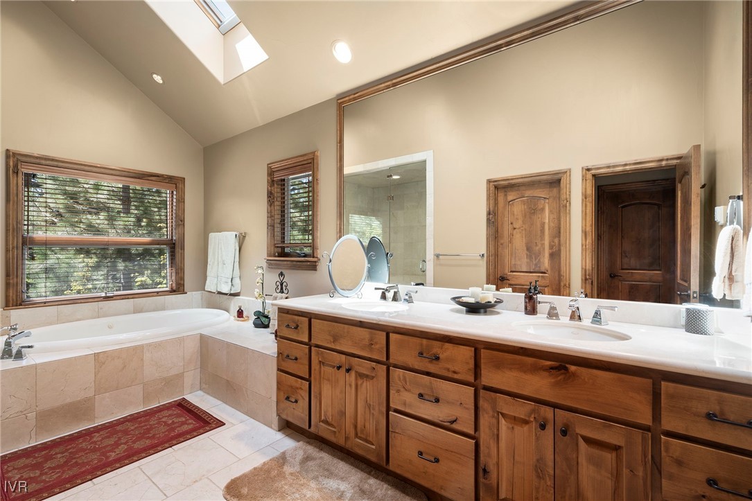 200 Glen Way Property Photo 27