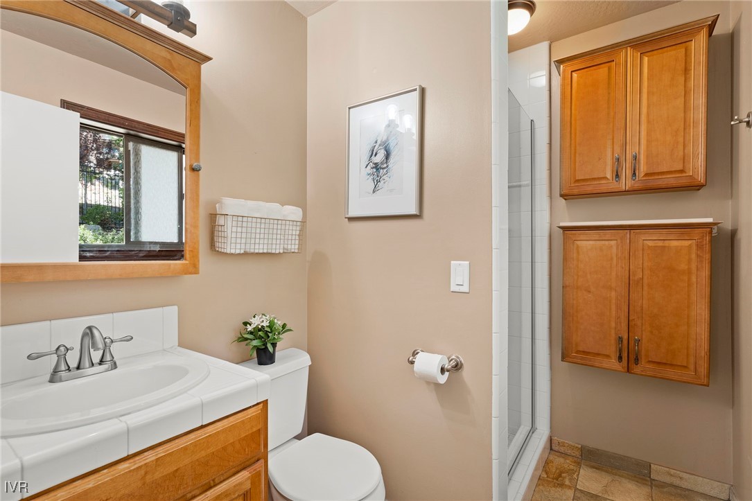 909 Tyner Way Property Photo 15