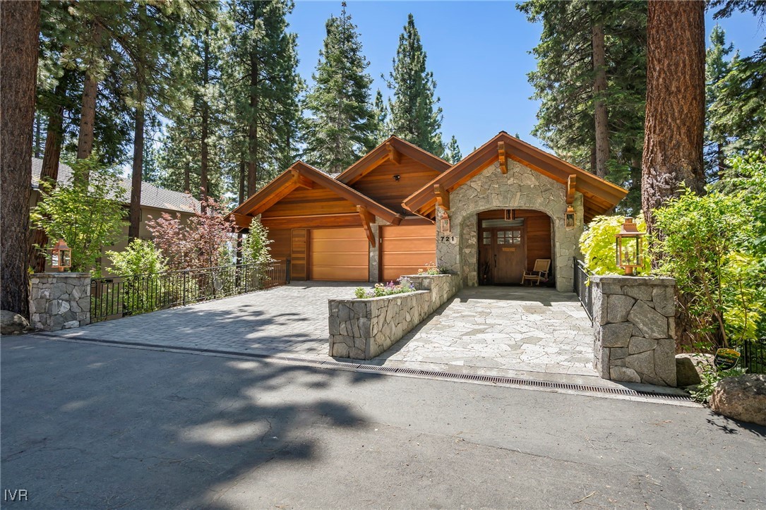 721 Cristina Drive Property Photo 1