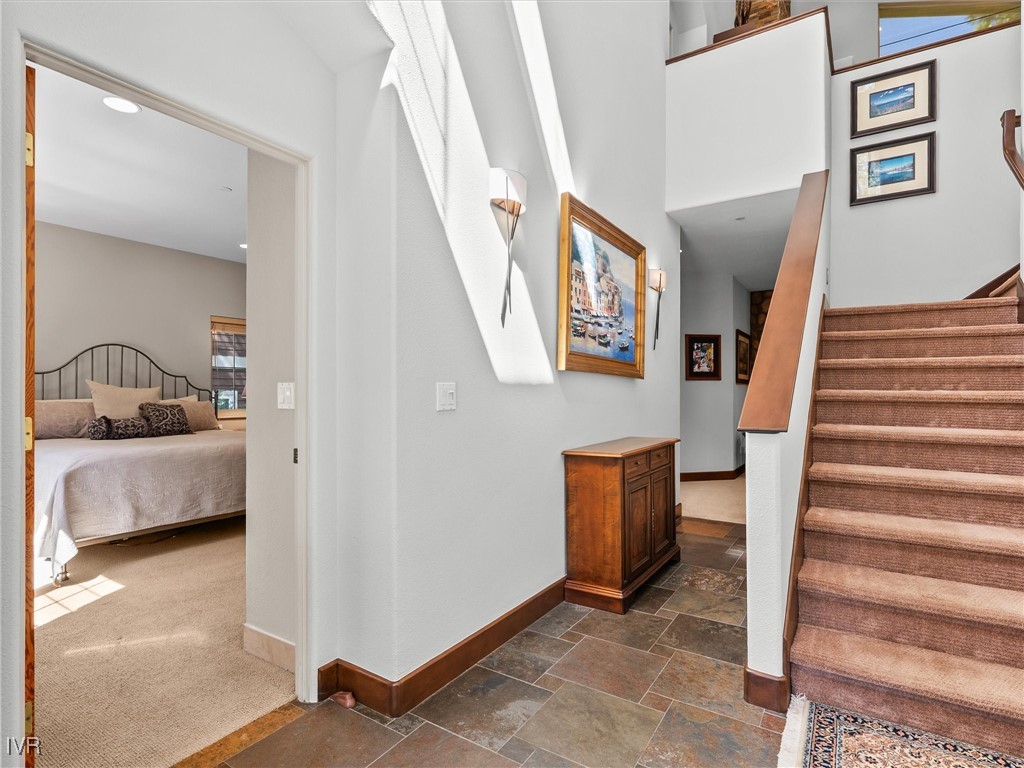 275 Deer Court Property Photo 16