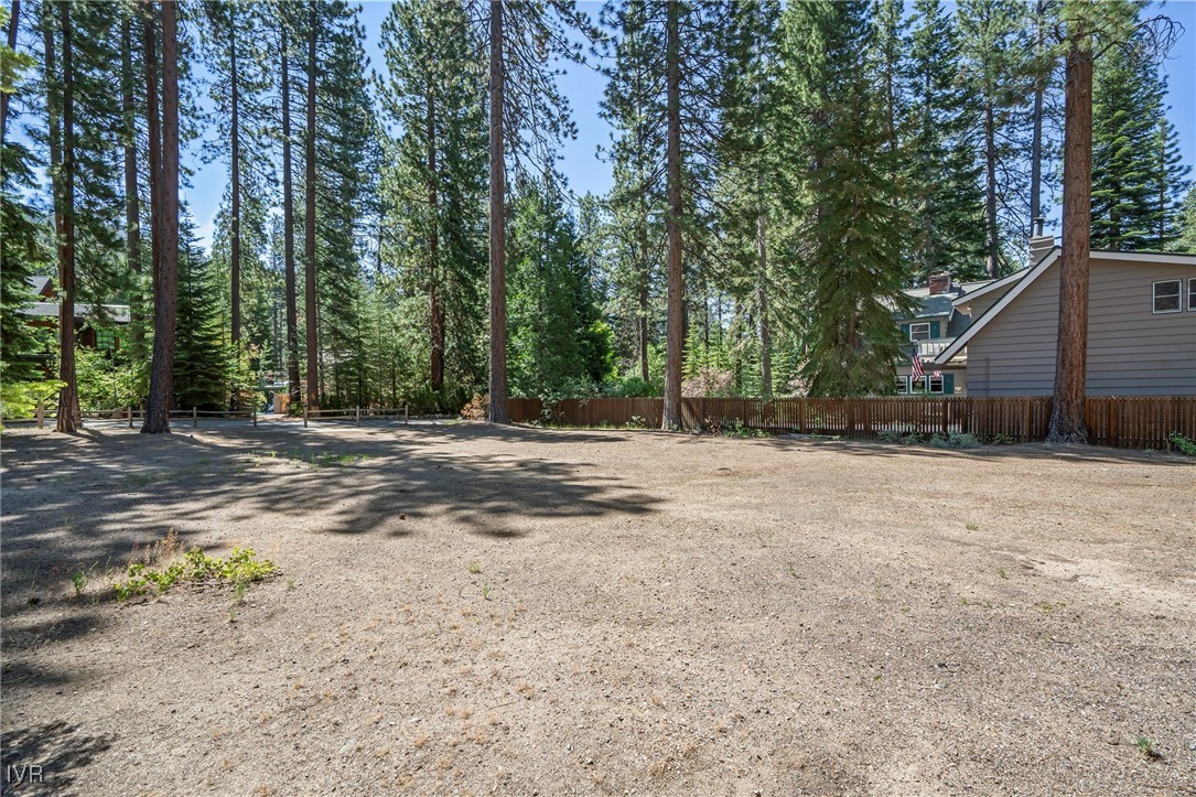 1585 Pine Cone Circle Property Photo 1
