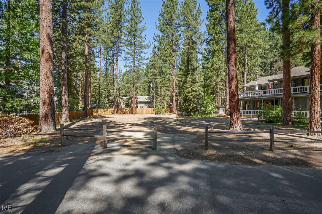 1585 Pine Cone Circle Property Photo 22