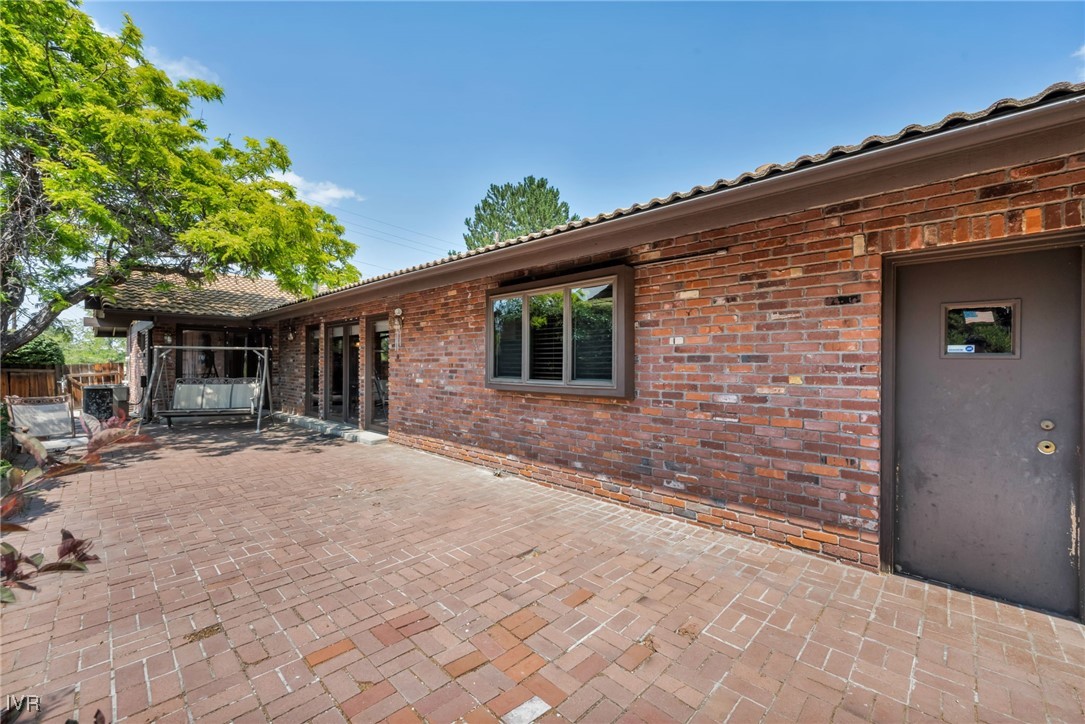 1725 Aquila Avenue Property Photo 36