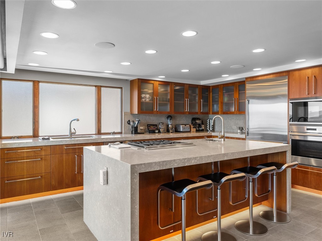 475 Lakeshore Boulevard 18 Property Photo 18
