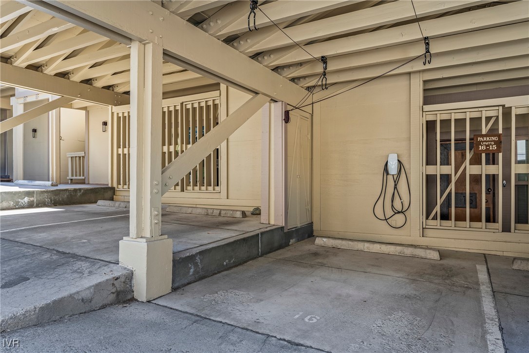 400 Fairview Boulevard 16 Property Photo 24