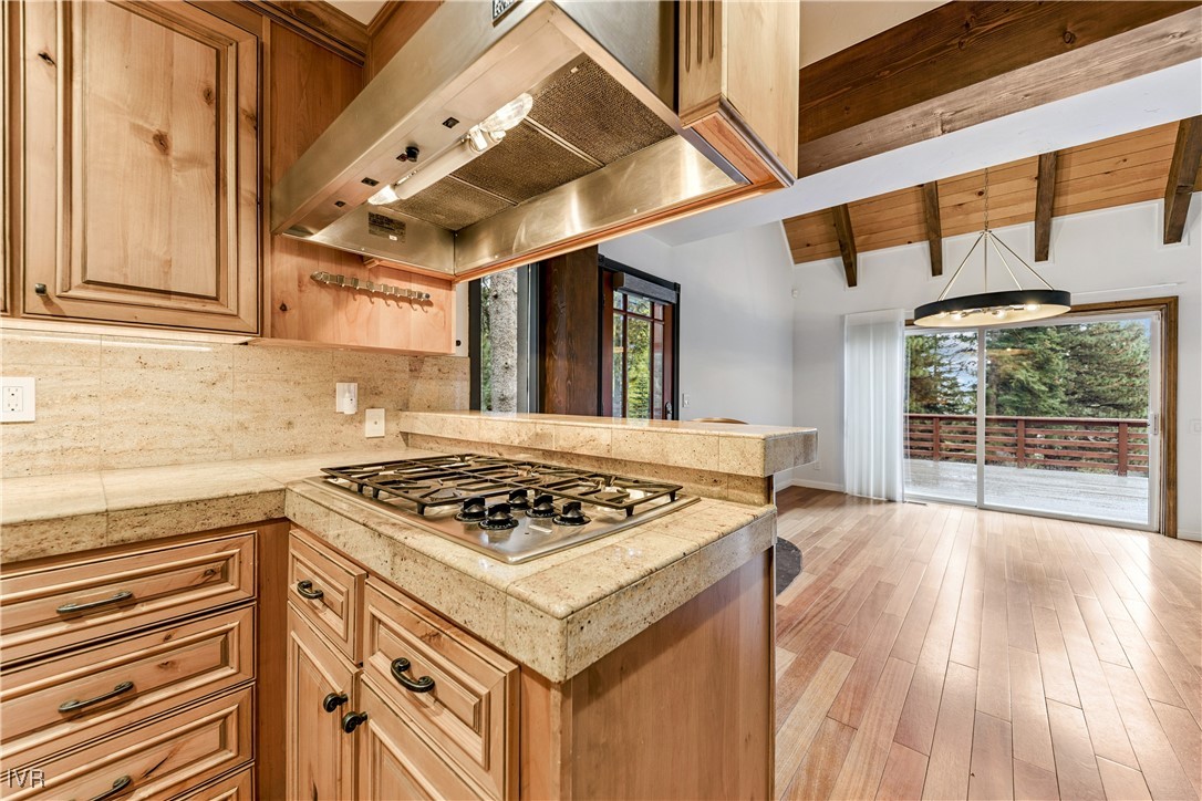 771 Randall Avenue Property Photo 5