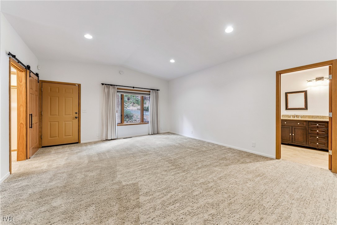 771 Randall Avenue Property Photo 13