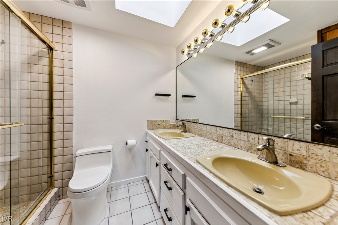 771 Randall Avenue Property Photo 22