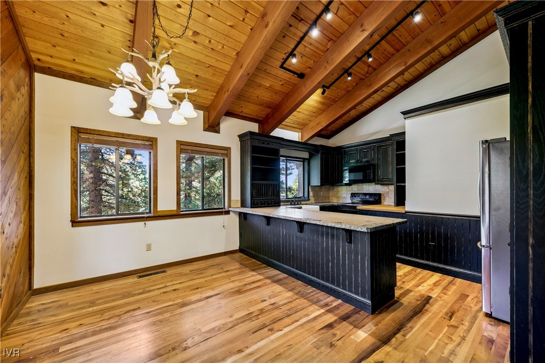 844 Lichen Court Property Photo 4