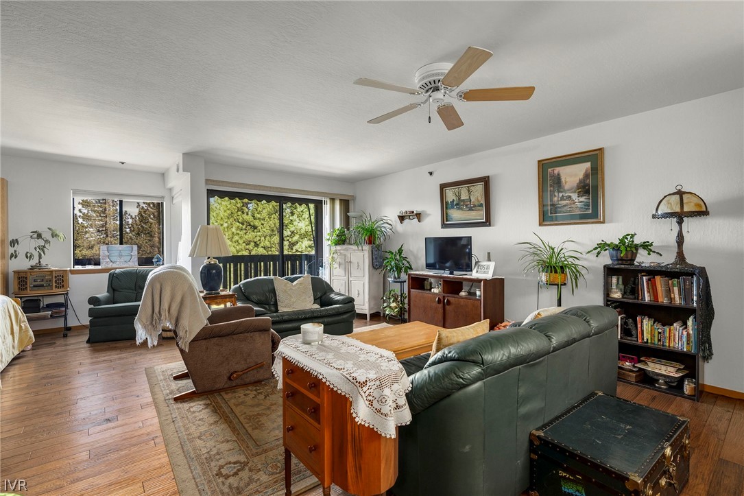 335 Ski Way 337 Property Photo 11