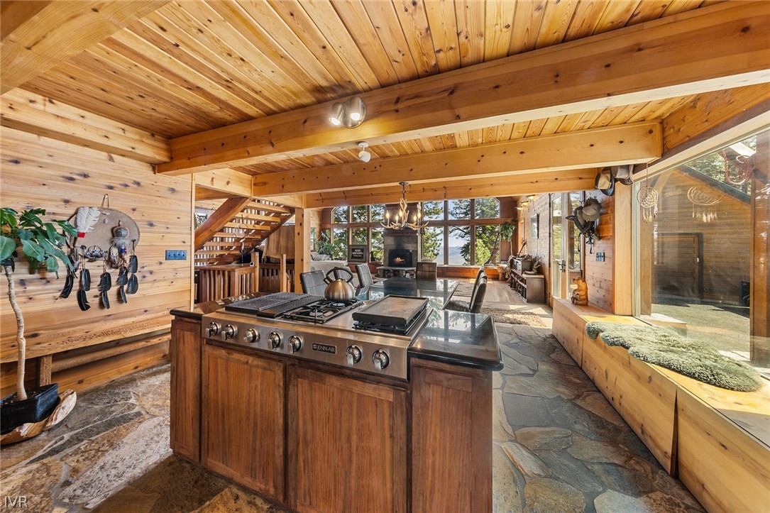20102 Hibbet Trail Property Photo 6