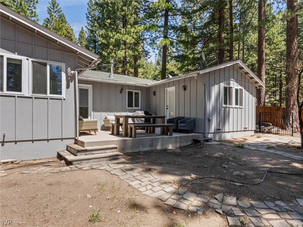 725 Lynda Court Property Photo 6