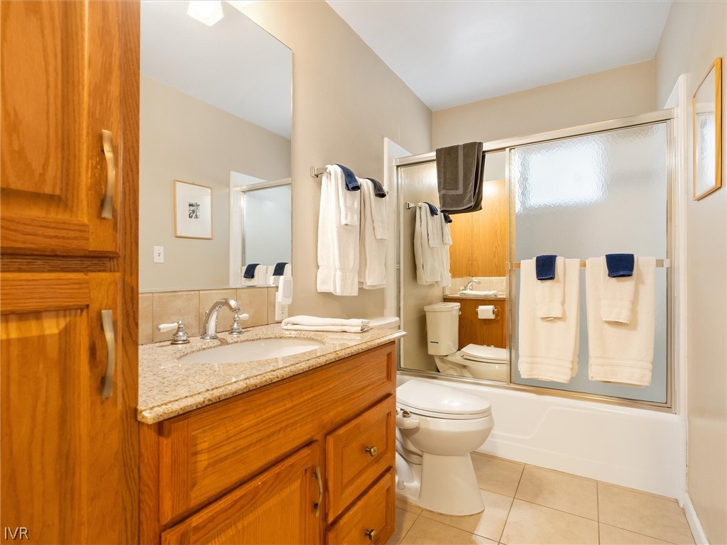 725 Lynda Court Property Photo 11