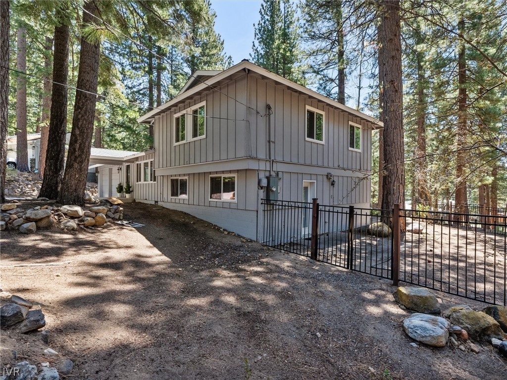 725 Lynda Court Property Photo 18