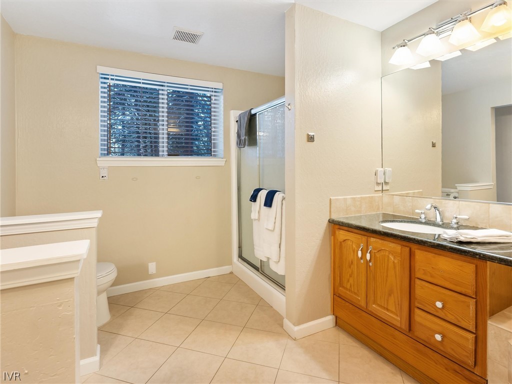 725 Lynda Court Property Photo 24