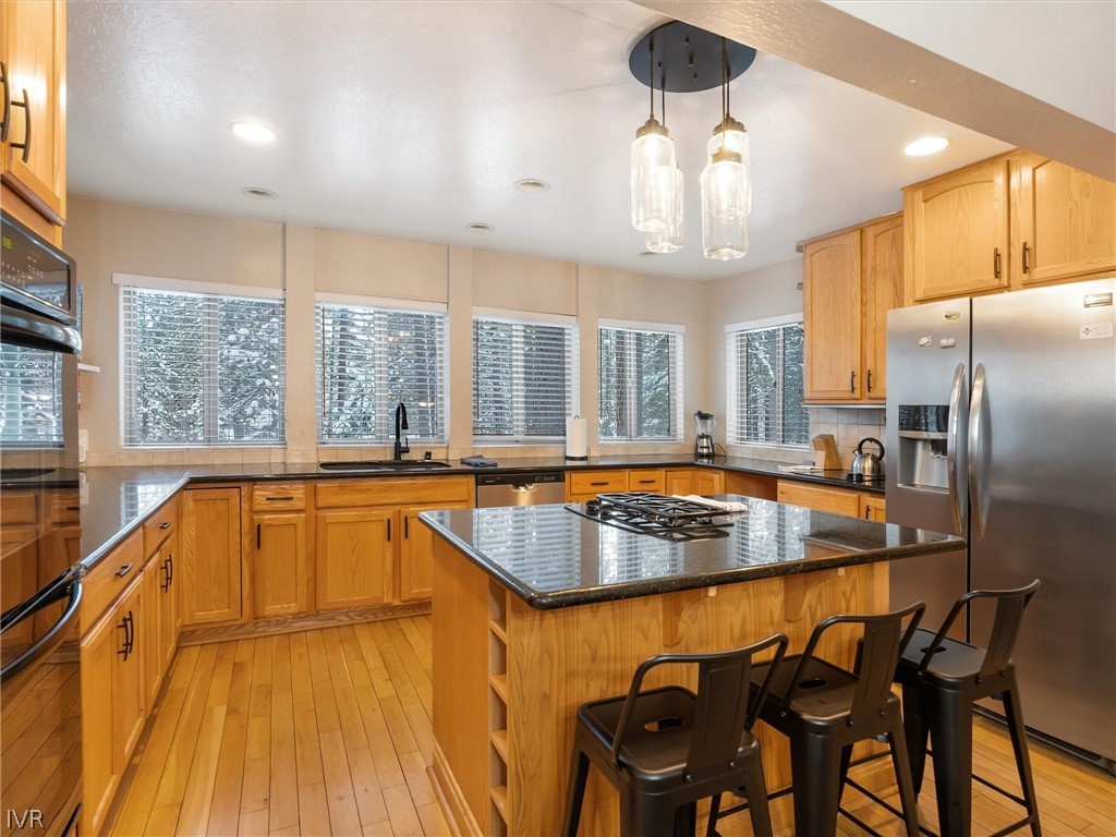 725 Lynda Court Property Photo 32