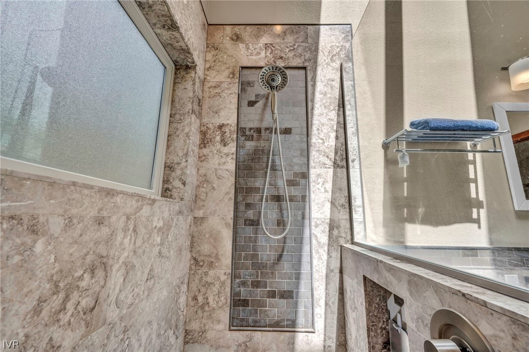 914 Jennifer Property Photo 23