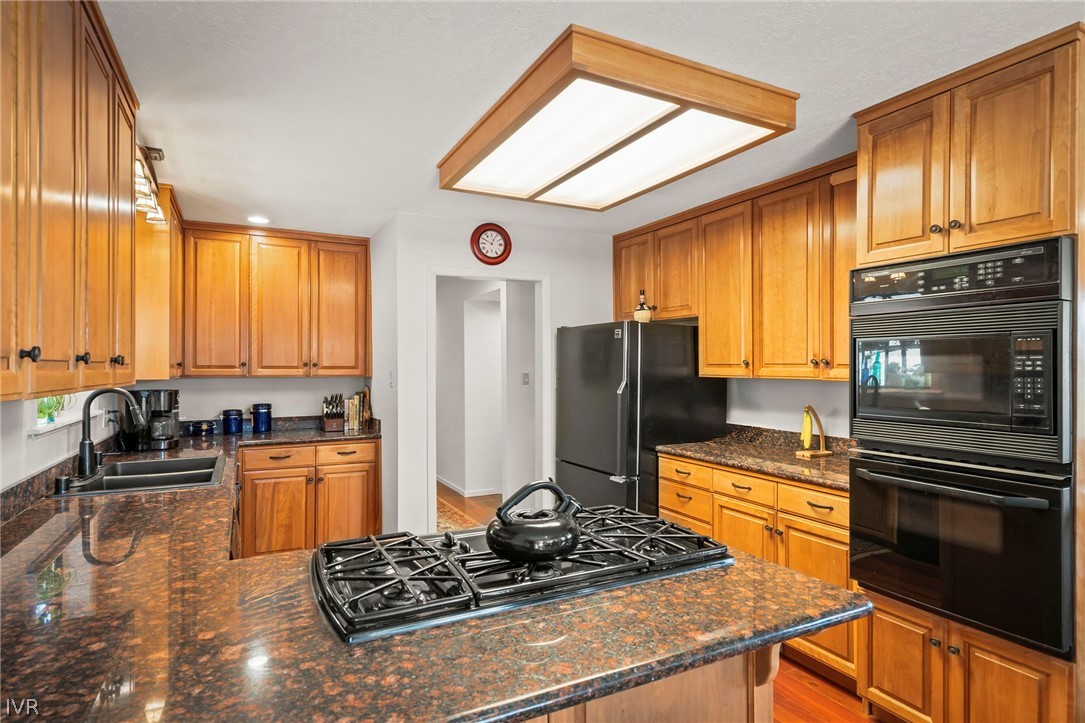 594 Tyner Way Way Property Photo 12