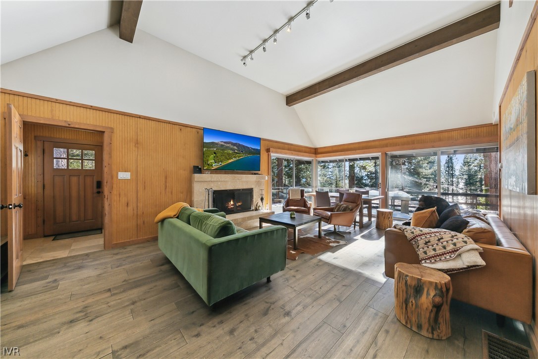 628 Martis Peak Road Property Photo 1