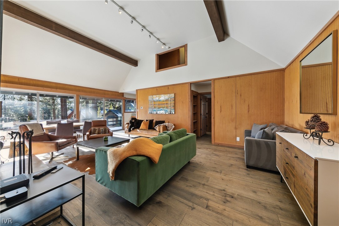 628 Martis Peak Road Property Photo 3