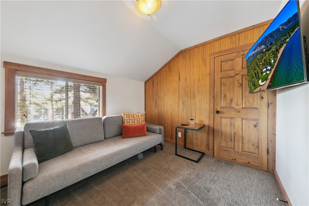 628 Martis Peak Road Property Photo 20