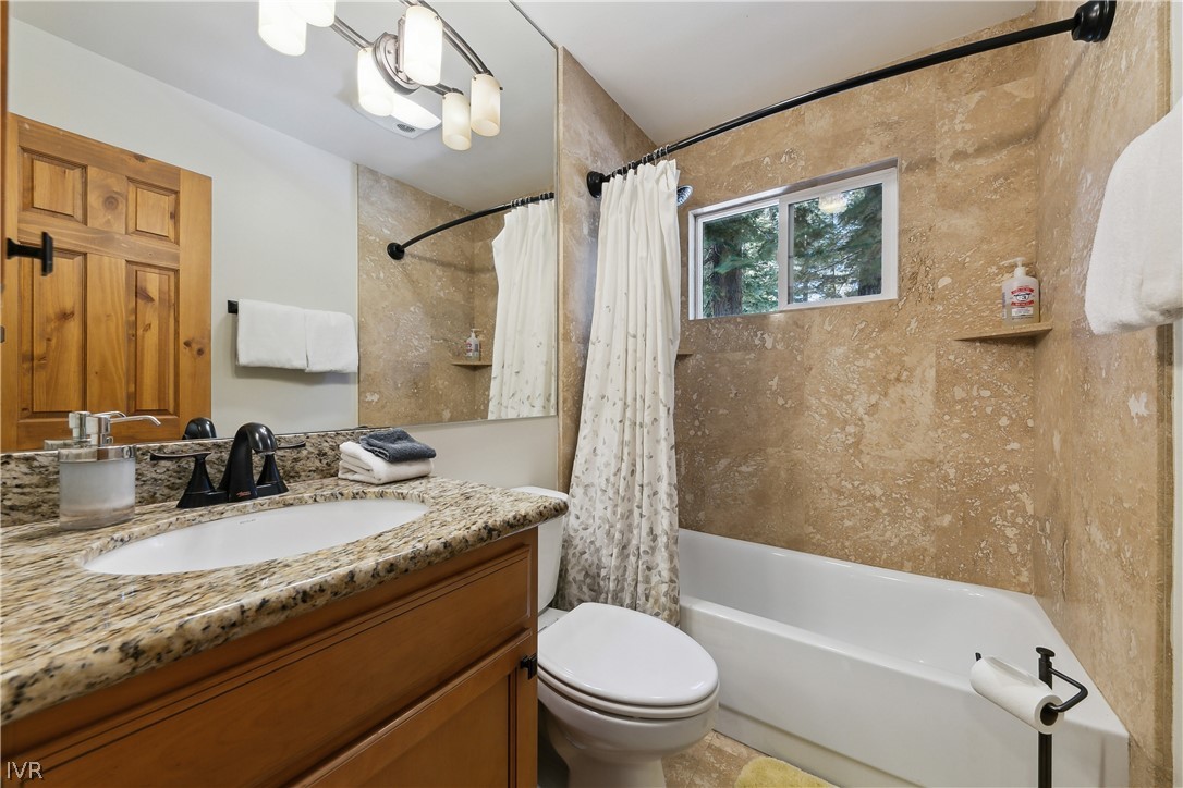 628 Martis Peak Road Property Photo 21
