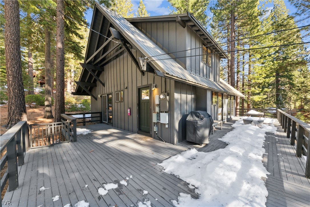 628 Martis Peak Road Property Photo 32